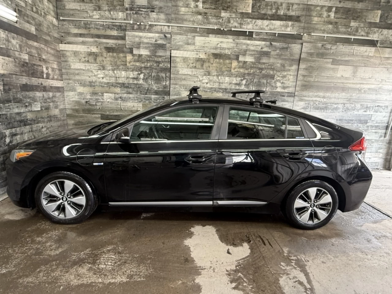 2019 Hyundai Ioniq PrivilÉgiÉ HYBRID PLUG-IN NAV MAGS ** APPROUVÉ À 9 Main Image