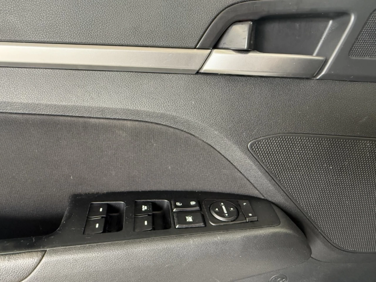 2019 Hyundai Elantra Preferred  Auto Bluetooth ** APPROUVÉ À ** 99.9% Main Image