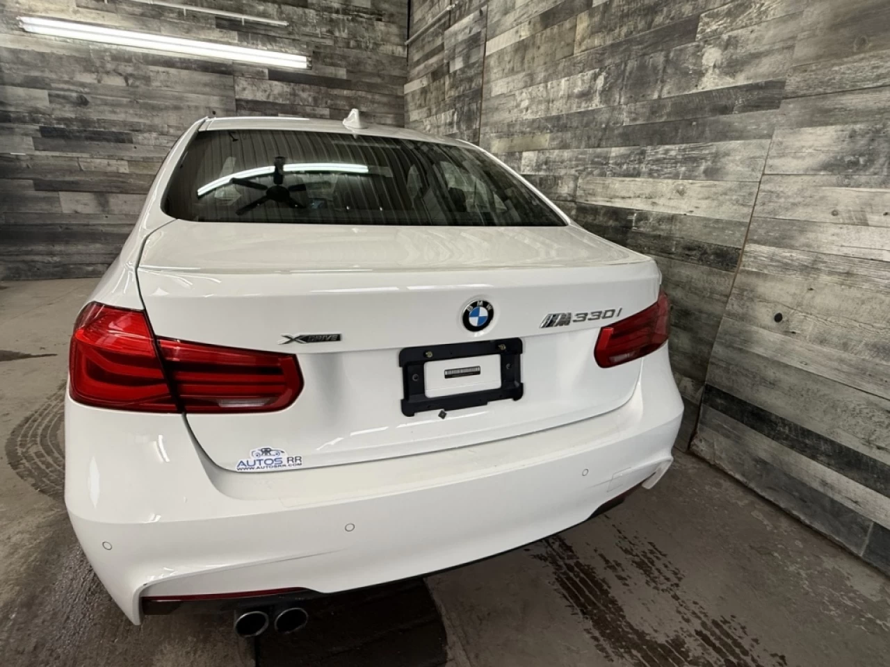 2018 BMW 3 Series 330i xDrive MSPORT CUIR TOIT NAV ** APPROUVÉ À 99. Main Image