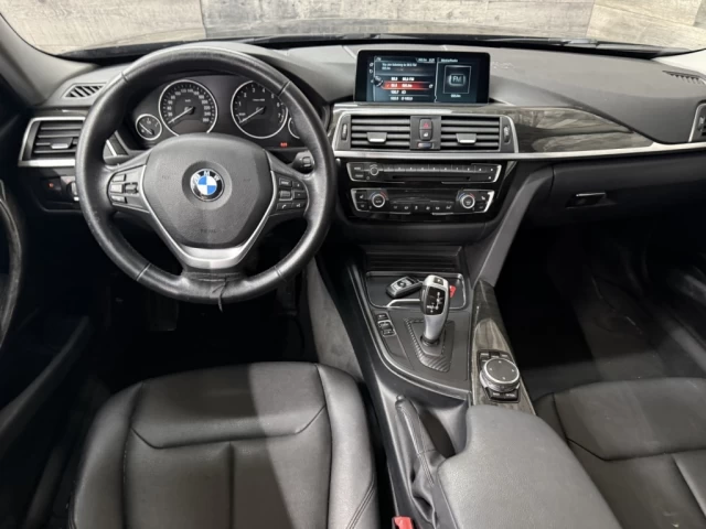 BMW 3 Series 320i xDrive AWD CUIR TOIT **APPRUVÉ À 99.9%** 2017