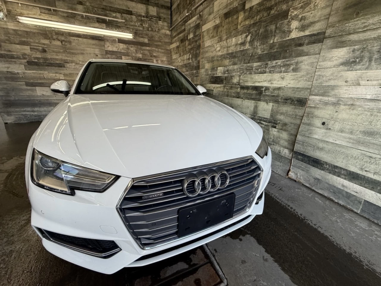 2019 Audi berline A4 Komfort AWD CUIR TOIT ** APPROUVÉ À 99.9% ** Image principale