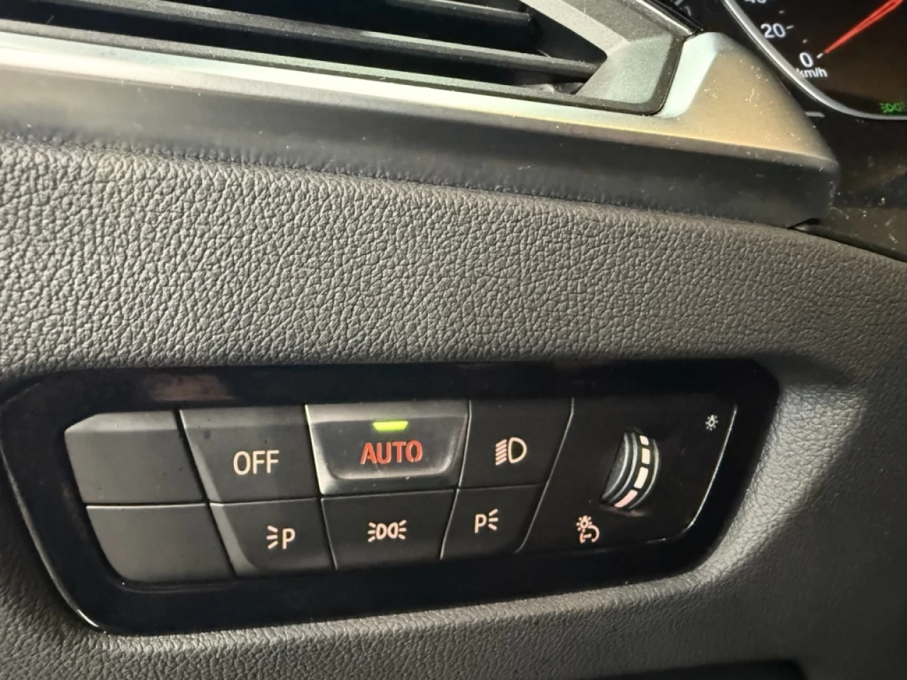 2021 BMW 3 Series 330i xDrive AWD CUIR TOIT NAV ** APPROUVÉ À 99.9% Main Image