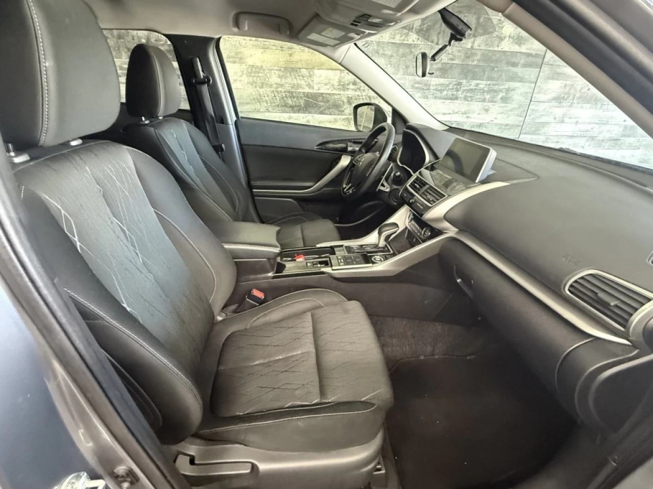 2019 Mitsubishi Eclipse Cross SE AWD MAGS ** APPROUVÉ À 99.9% ** Image principale