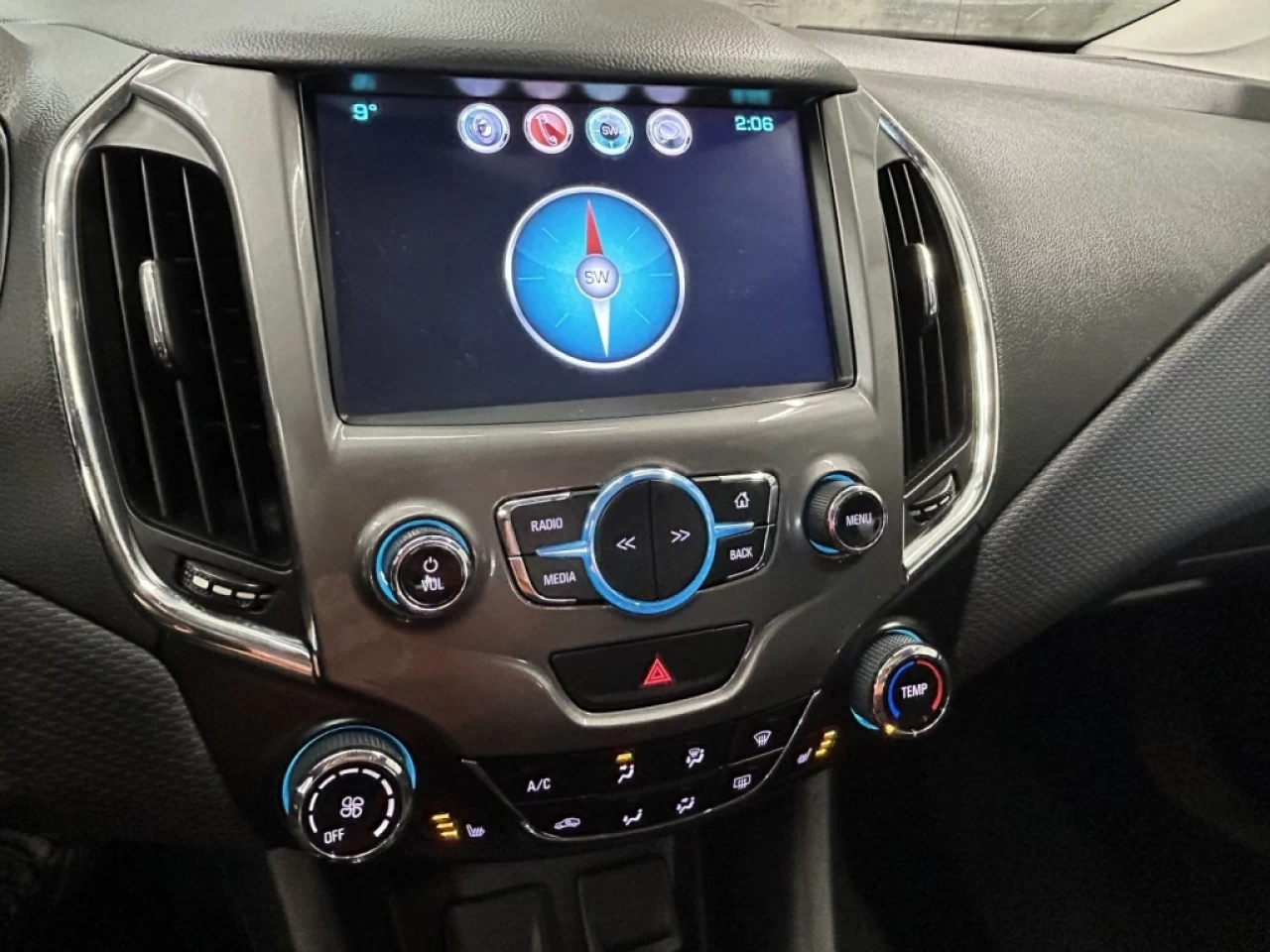 2018 Chevrolet Cruze LT Auto Toit CamÉra de recul ** APPROUVÉE 99,9% ** Image principale