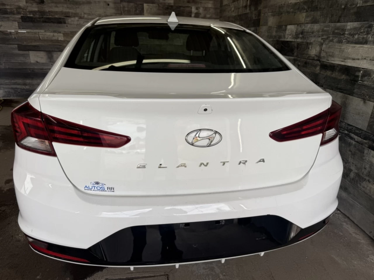 2019 Hyundai Elantra Preferred  Auto Bluetooth ** APPROUVÉ À ** 99.9% Main Image