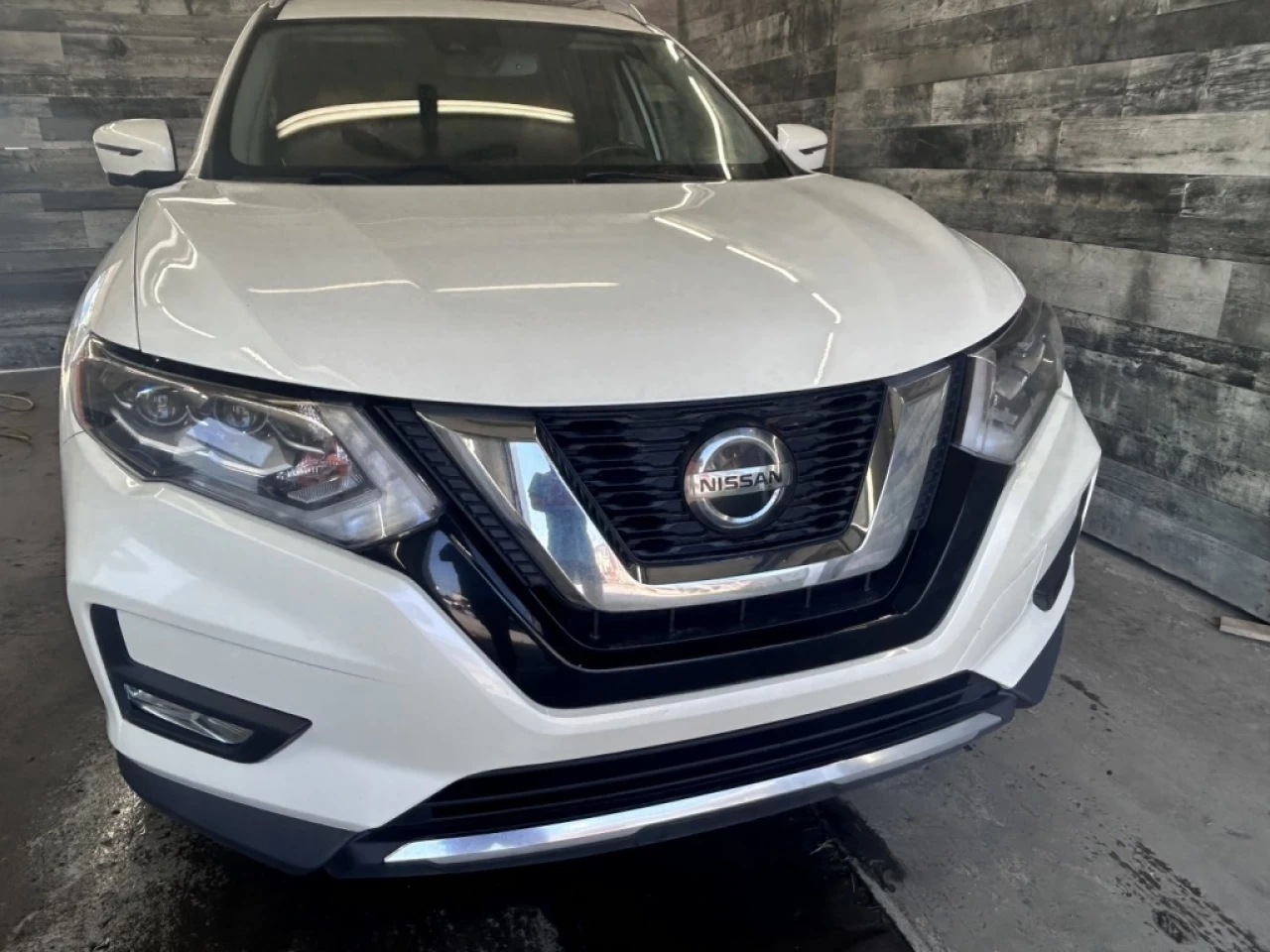 2018 Nissan Rogue SL AWD AUTO NAV TOIT CUIR **APPROUVÉE 99,9%** Main Image