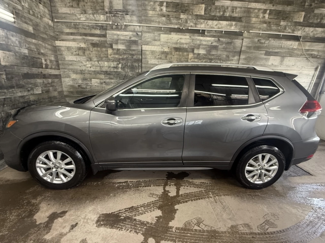 2019 Nissan Rogue SV AWD TOIT PANO CAM DE RECUL** APPROUVÉ À 99.9% * Main Image