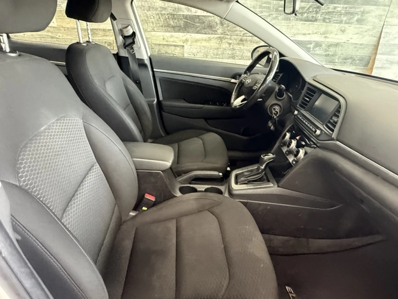 2019 Hyundai Elantra Preferred  Auto Bluetooth ** APPROUVÉ À ** 99.9% Main Image