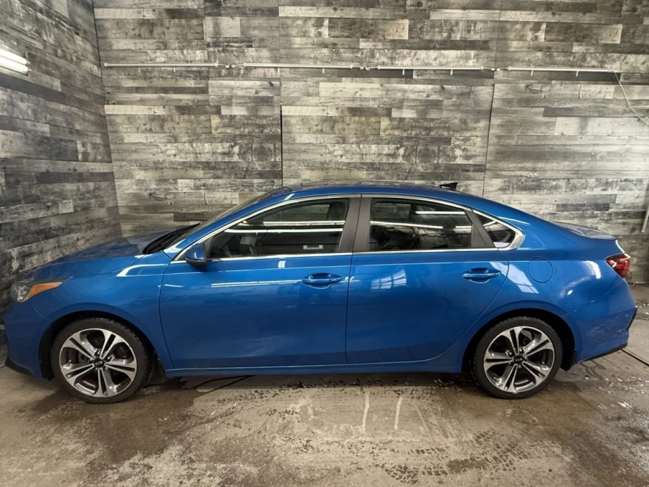 2021 Kia Forte EX Apple CarPlay, Toit, Bluetooth ** APPROUVÉ À 99 Main Image