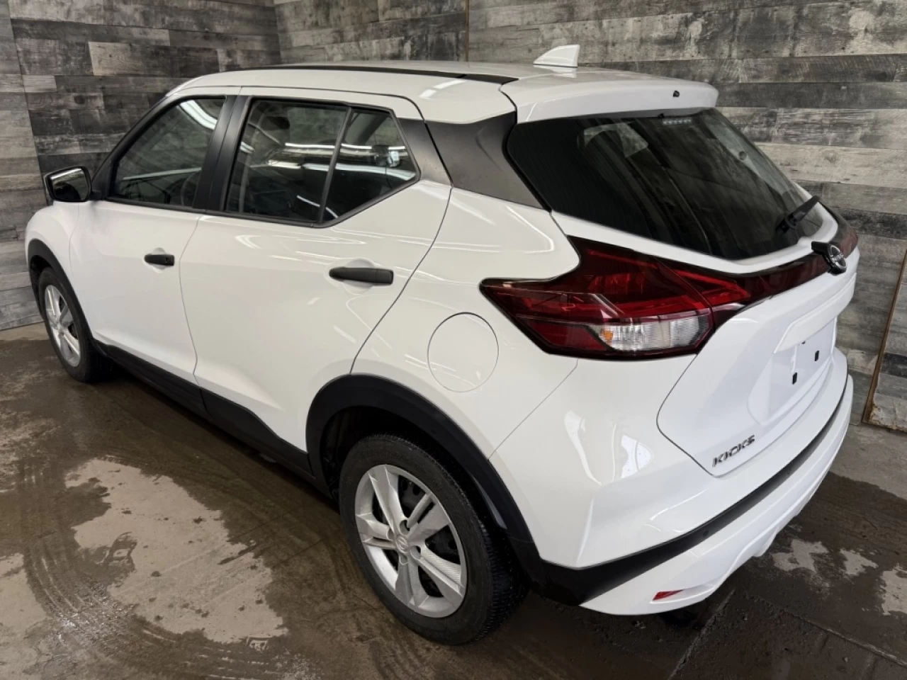 2022 Nissan Kicks S Bluetooth commande au volant cam de recul **Appr Main Image