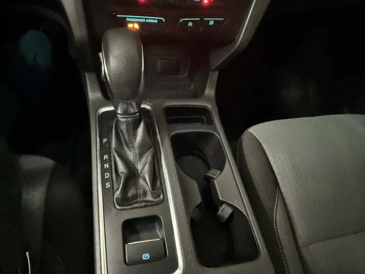 2018 Ford Escape SE AWD CAM DE RECUL **APPROUVÉ À 99.9%** Main Image