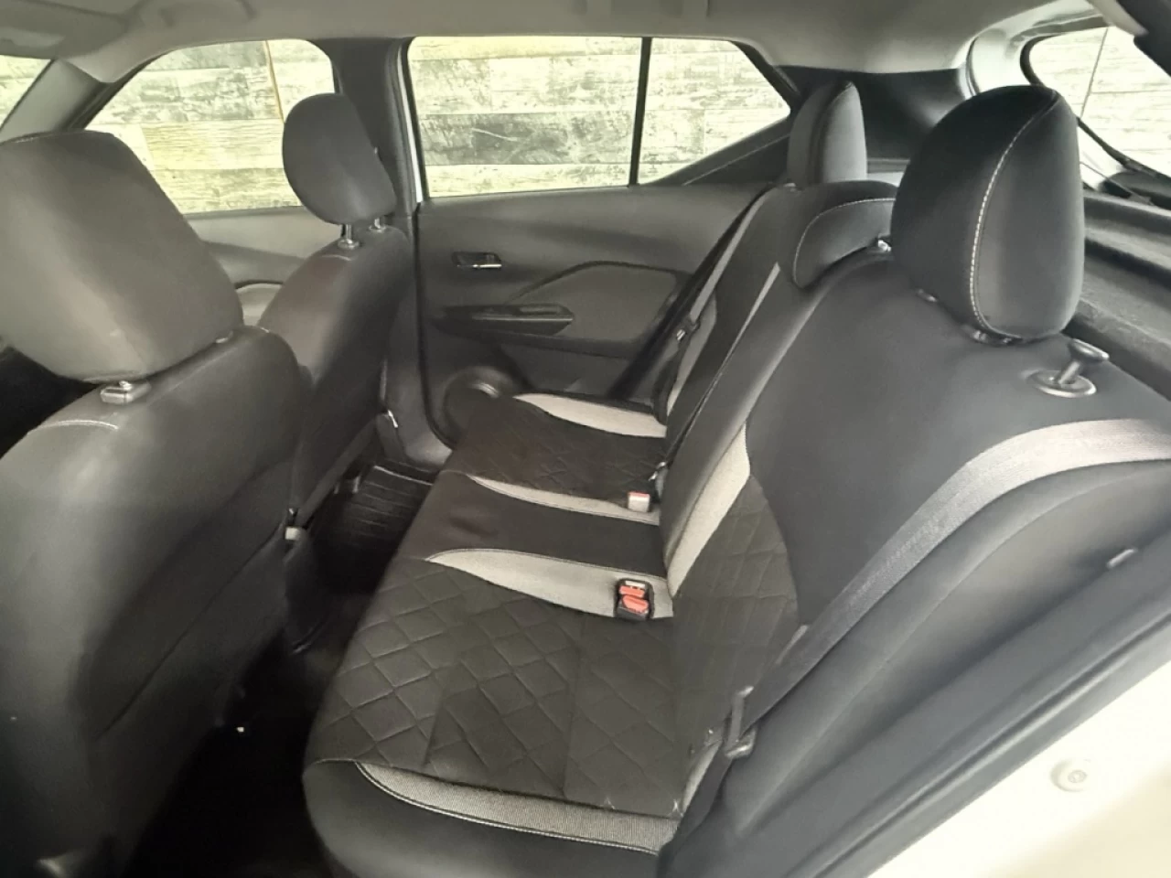 2019 Nissan Kicks SV Bluetooth sieges chauffant commande au volant** Main Image