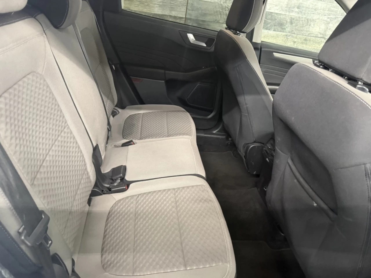 2021 Ford Escape SE AWD CAM DE RECUL ** APPROUVÉ À 99.9%** Main Image