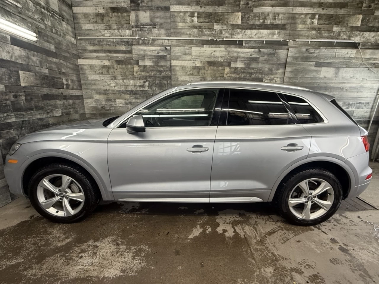 2018 Audi Q5 Progressiv AWD TOIT PANO NAV **APPROUVÉ À 99.9%** Main Image