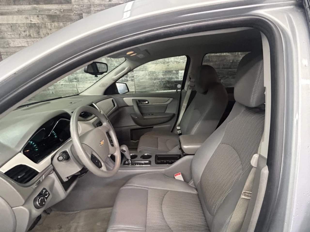 2017 Chevrolet Traverse 8 PASS AWD BLUETOOTH CAM DE RECUL ***APPROUVÉE 99. Main Image