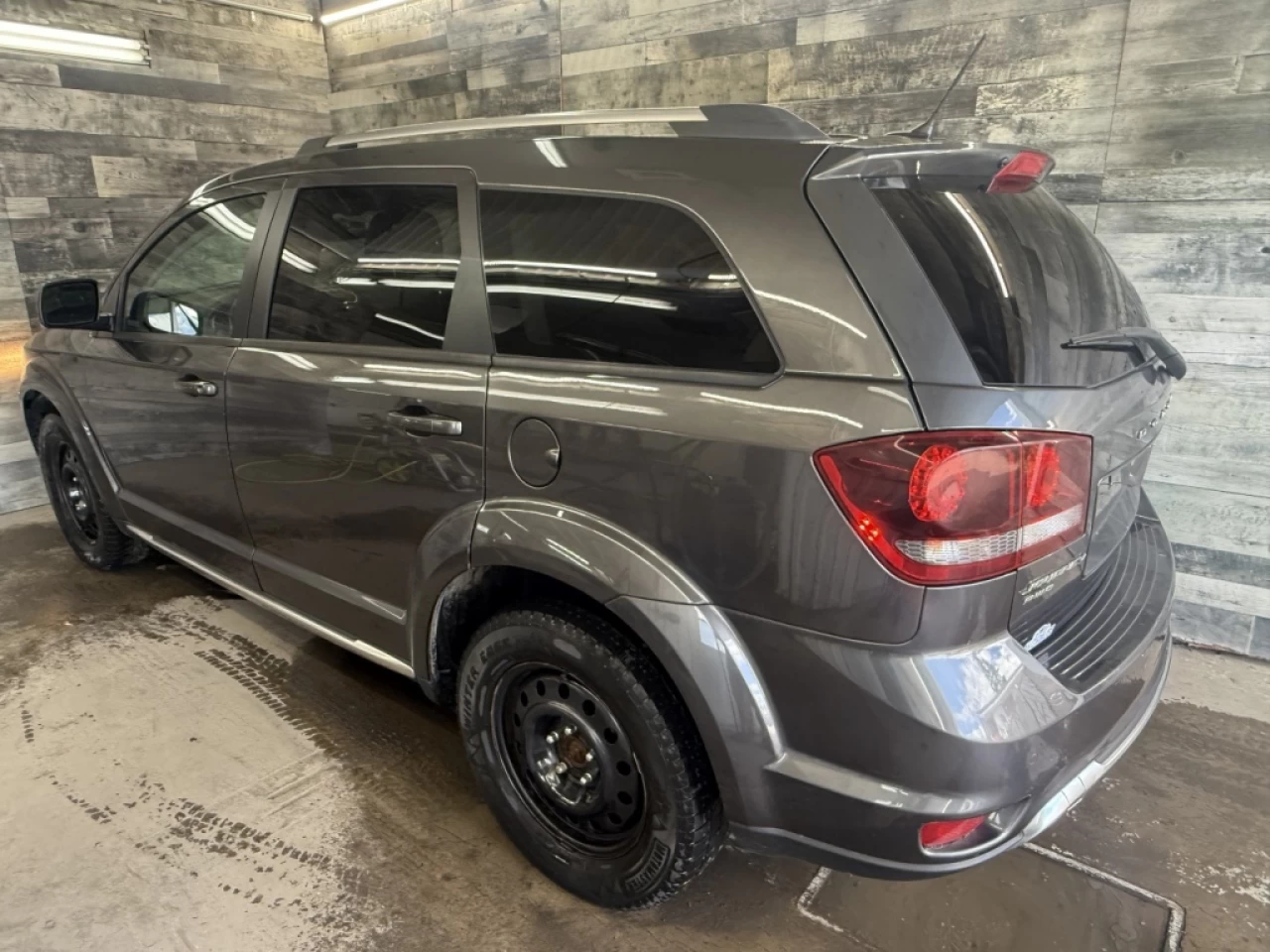2017 Dodge Journey Crossroad AWD 7 PASS CUIR TOIT **APPROUVÉ À 99.9%* Main Image