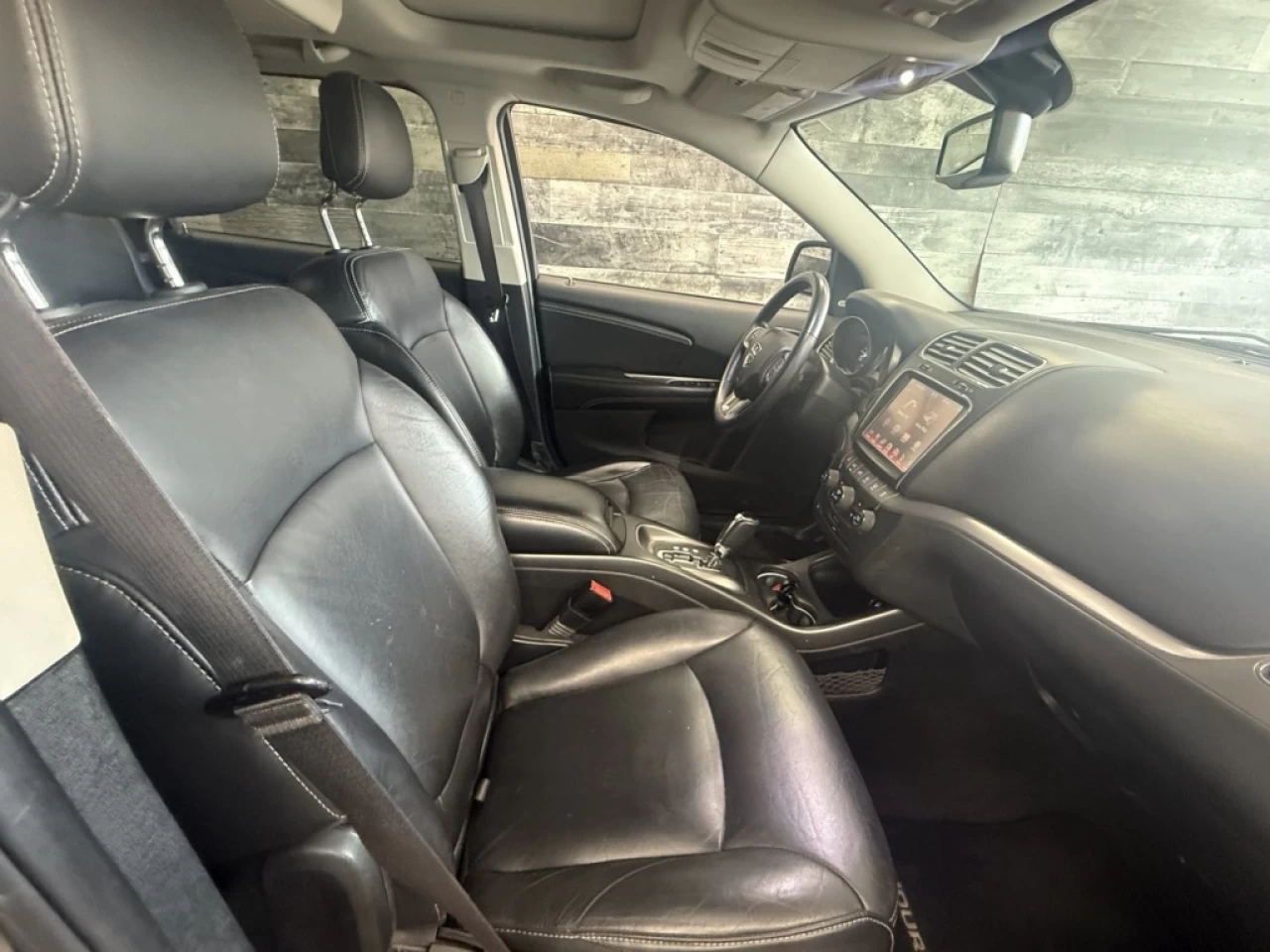 2017 Dodge Journey Crossroad AWD 7 PASS CUIR TOIT **APPROUVÉ À 99.9%* Main Image