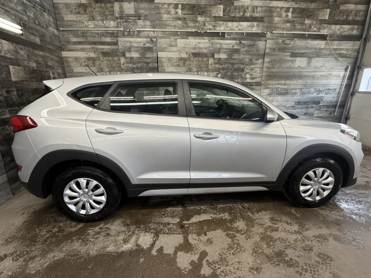 2018 Hyundai Tucson SE AUTO CAM DE RECUL **APPROUVÉ À 99.9%** Main Image