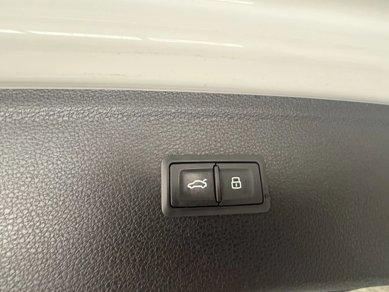 2019 Audi Q5 Komfort AWD CUIR ** APPROUVÉ À 99.9% ** Main Image