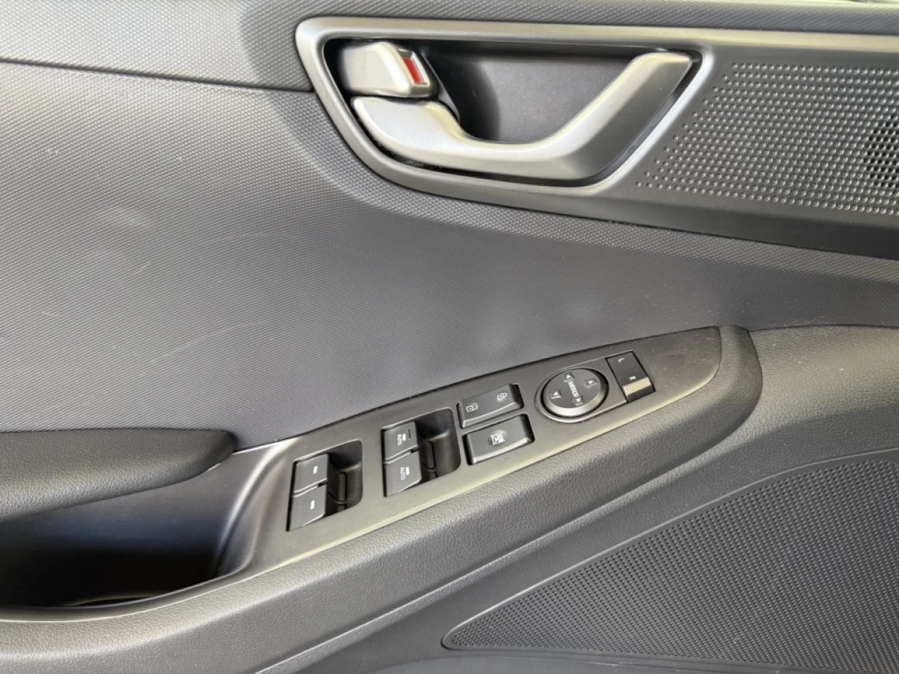 2021 Hyundai Ioniq PrivilÉgiÉ HYBRIDE APPLE CARPLAY TOIT **APPROUVÉE Main Image