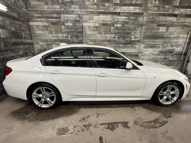 BMW 3 Series 330i xDrive MSPORT CUIR TOIT NAV ** APPROUVÉ À 99. 2018