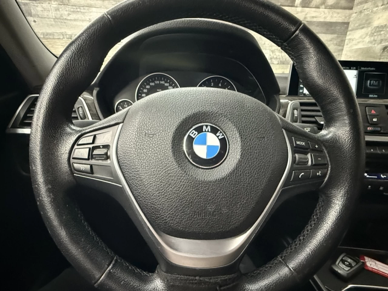 2017 BMW 3 Series 320i xDrive AWD CUIR TOIT **APPRUVÉ À 99.9%** Main Image