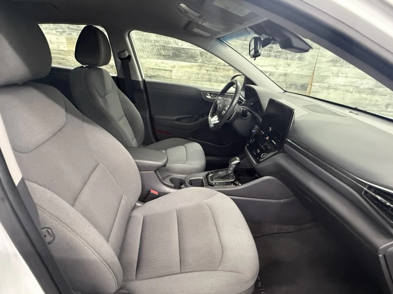 2020 Hyundai Ioniq PrivilÉgiÉ HYBRIDE APPLE CAR PLAY NAV **APPROUVÉE Main Image