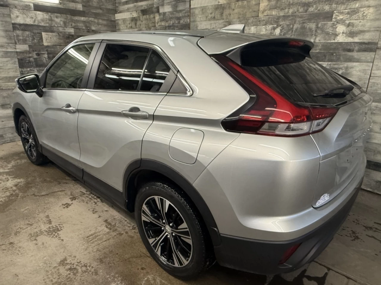 2022 Mitsubishi Eclipse Cross ES AWD BLUETOOTH MAGS **APPROUVÉ À 99.9%** Main Image