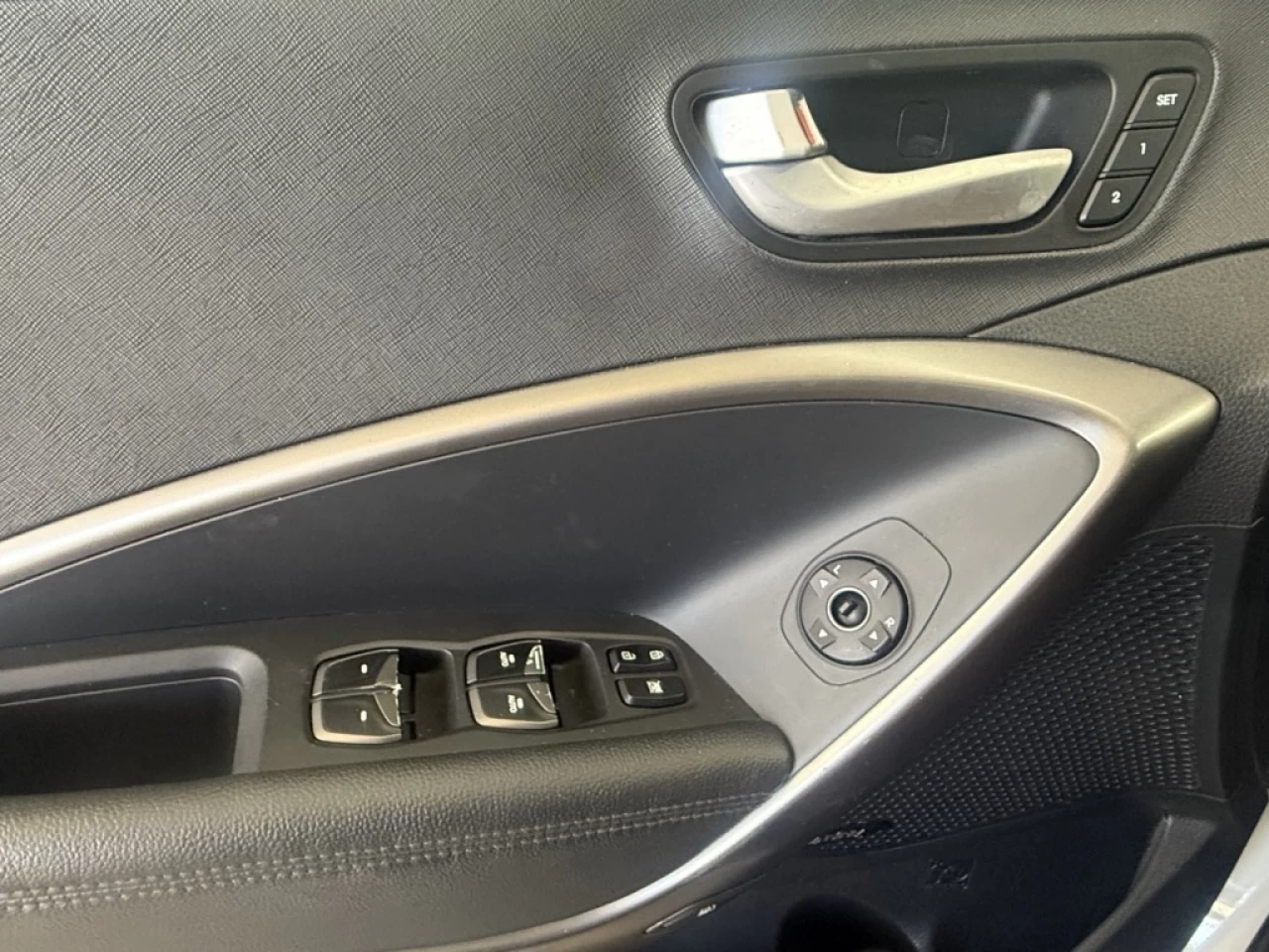 2017 Hyundai Santa Fe XL Luxury AWD 7 PASS CUIR NAV TOIT **APPROUVÉ À 99.9% Main Image