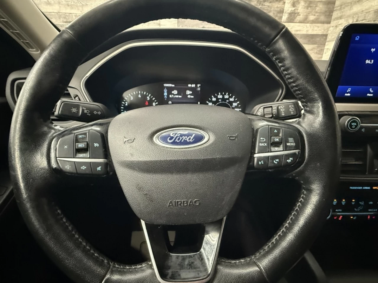 2021 Ford Escape SE AWD CAM DE RECUL ** APPROUVÉ À 99.9%** Main Image
