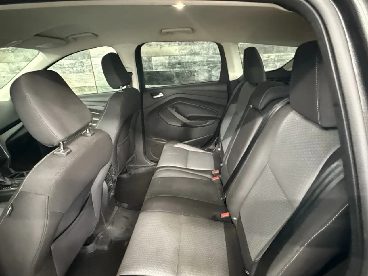 2018 Ford Escape SE AWD CAM DE RECUL **APPROUVÉ À 99.9%** Main Image