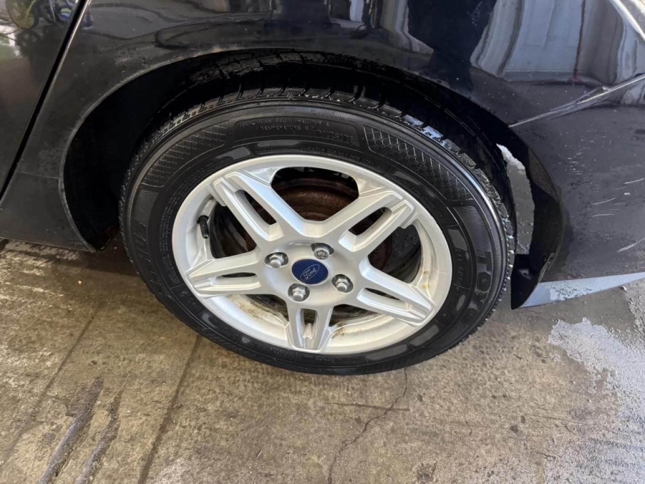 2017 Ford Fiesta SE AUTO BLUTOOTH**APPROUVÉE 99,9%** Main Image