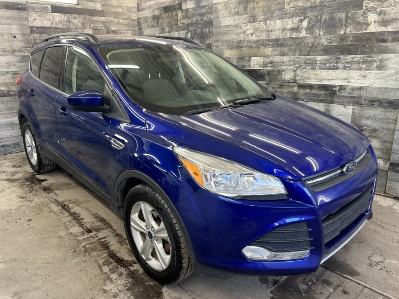 2015 Ford Escape SE Main Image