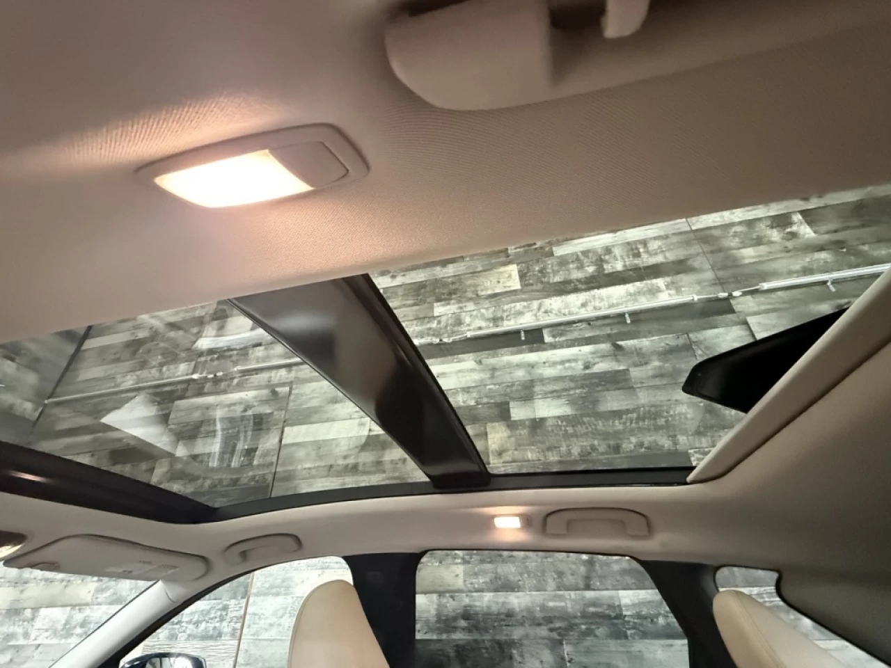 2019 Infiniti QX50 Luxe AWD CUIR TOIT PANO NAV ** APPROUVÉ À 99.9% ** Main Image