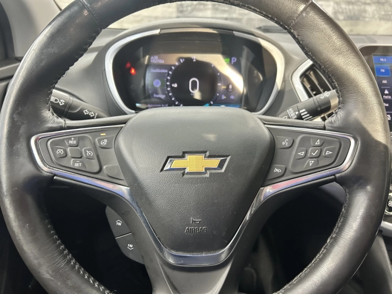 2019 Chevrolet Volt LT HYBRID **APPROUVÉ À 99.9%** Main Image