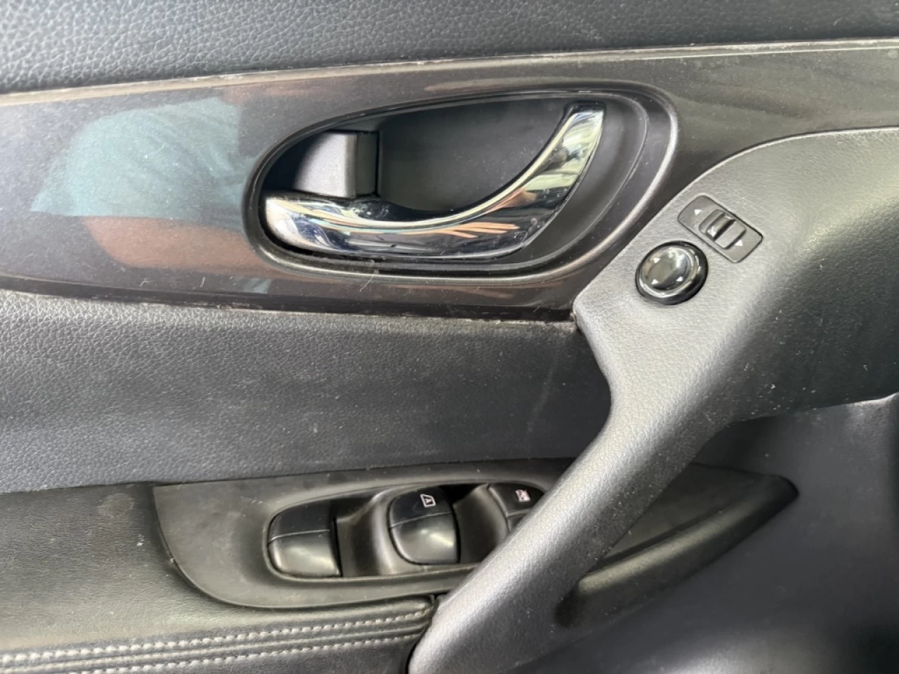 2020 Nissan Rogue SV Awd Cam de recul mags  ** APPROUVÉE 99,9% ** Main Image