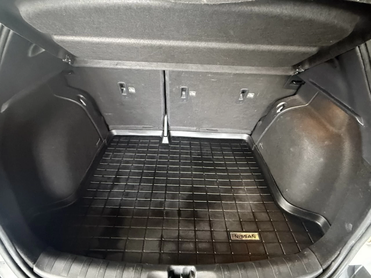 2019 Nissan Kicks SV Bluetooth sieges chauffant commande au volant** Main Image