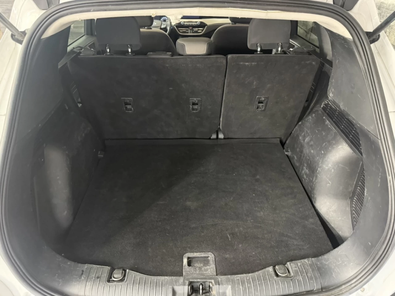 2021 Ford Escape SE AWD CAM DE RECUL ** APPROUVÉ À 99.9%** Main Image