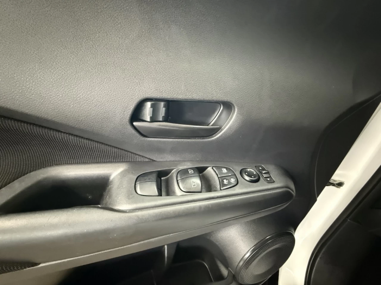 2022 Nissan Kicks S Bluetooth commande au volant cam de recul **Appr Main Image