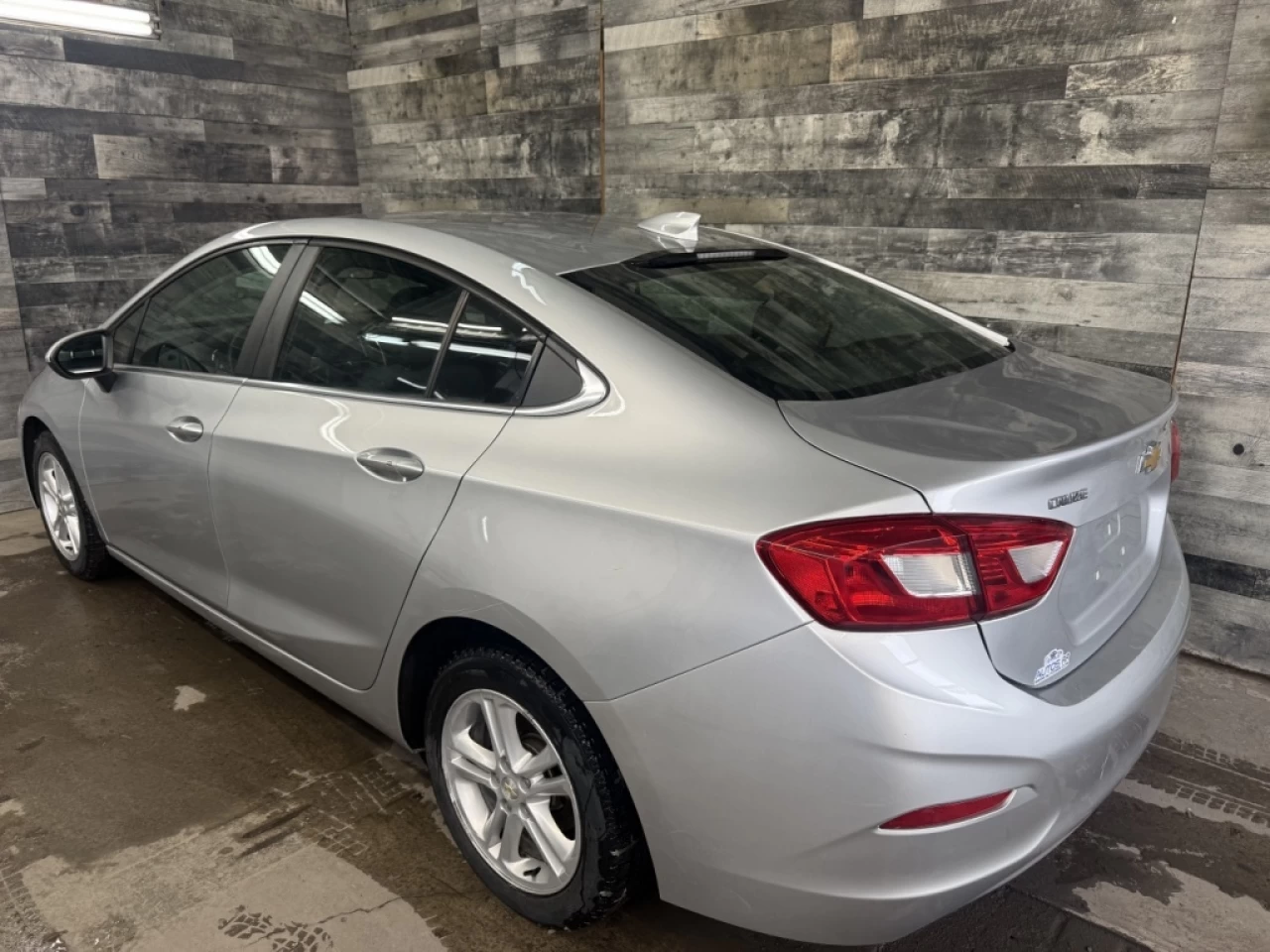 2018 Chevrolet Cruze LT AUTO CAM DE RECUL ** APPROUVÉ À 99.9% ** Main Image