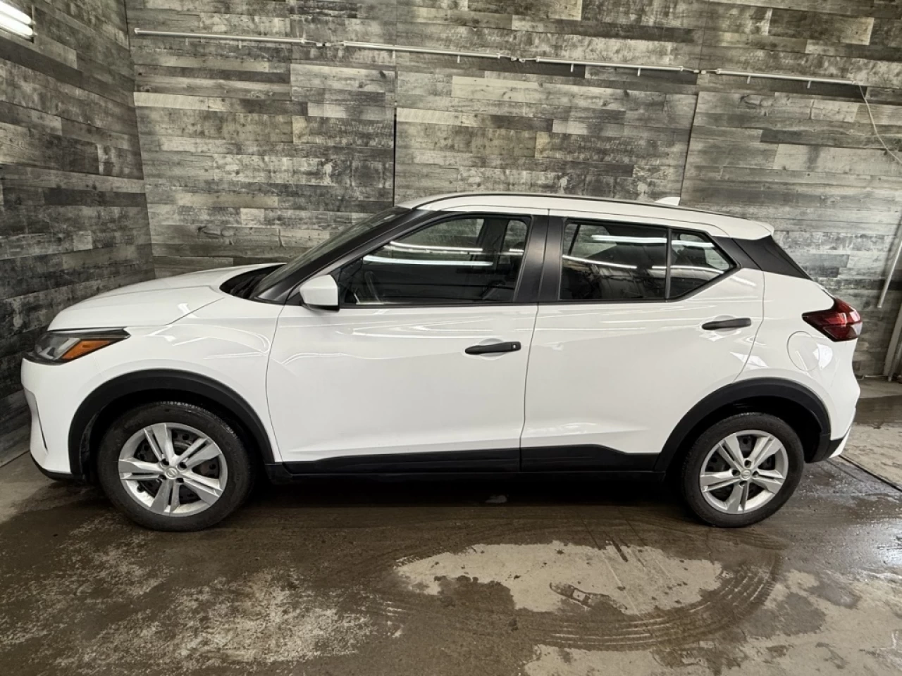 2022 Nissan Kicks S Bluetooth commande au volant cam de recul **Appr Main Image