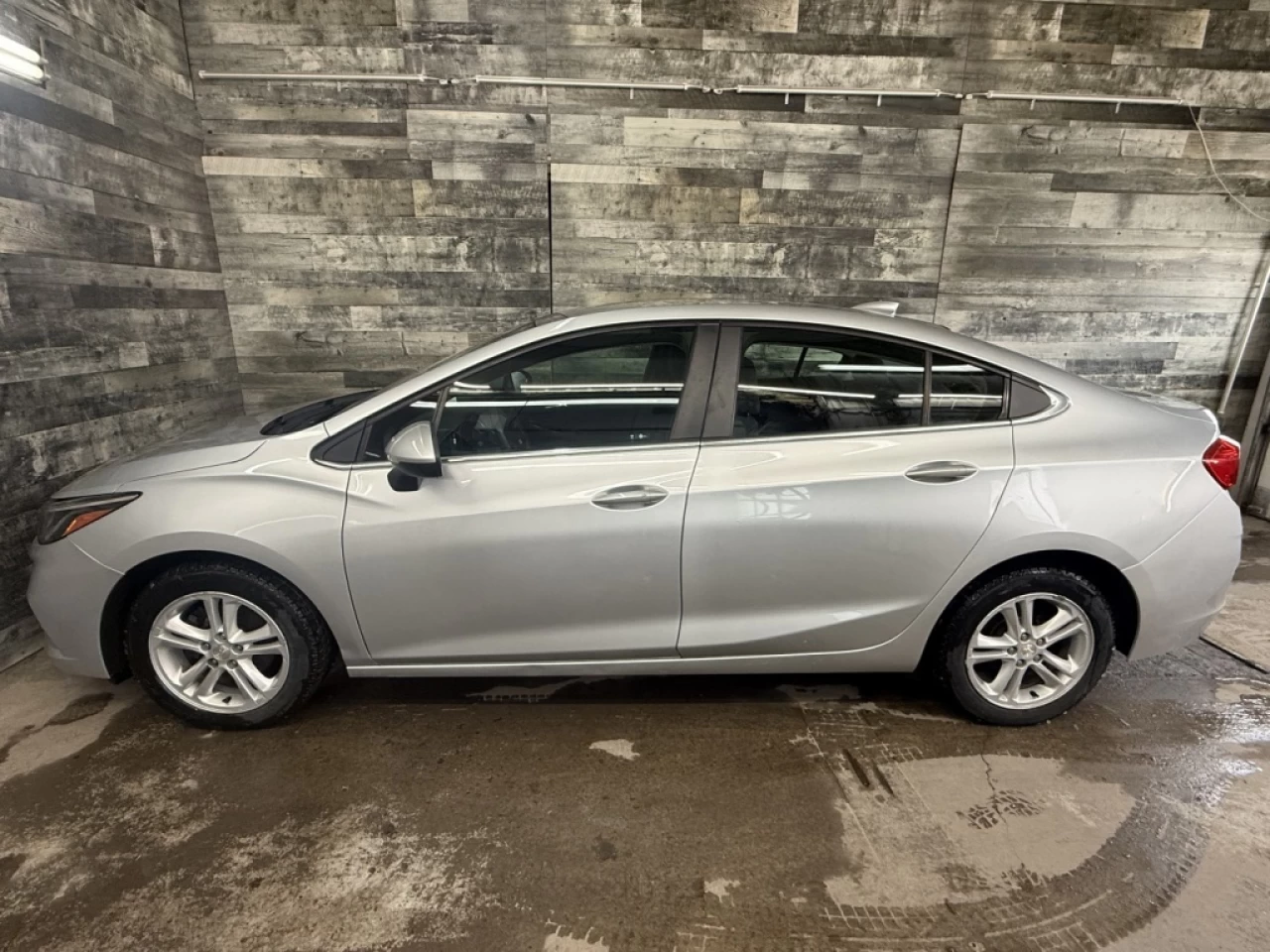 2018 Chevrolet Cruze LT AUTO CAM DE RECUL ** APPROUVÉ À 99.9% ** Main Image