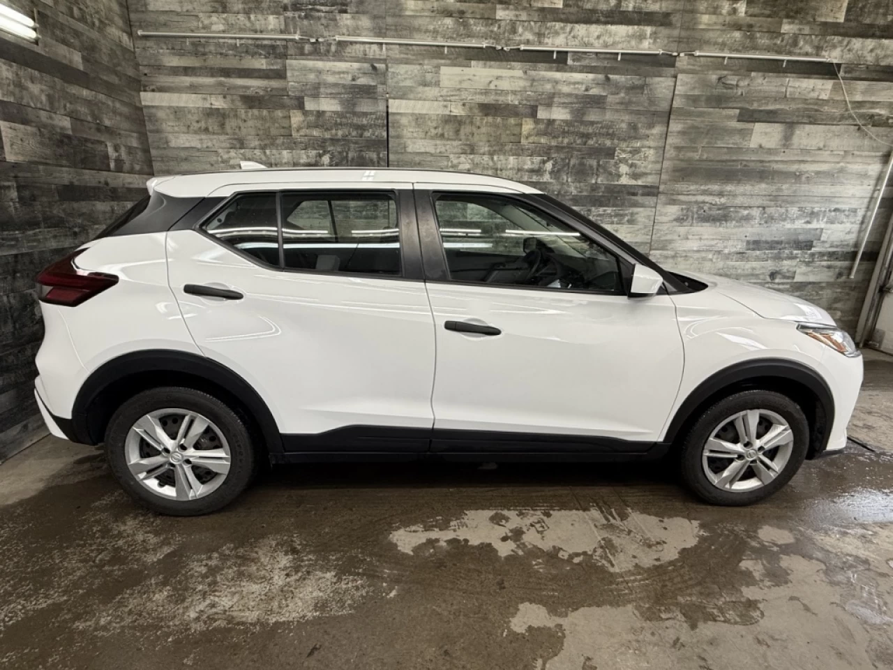 2022 Nissan Kicks S Bluetooth commande au volant cam de recul **Appr Main Image