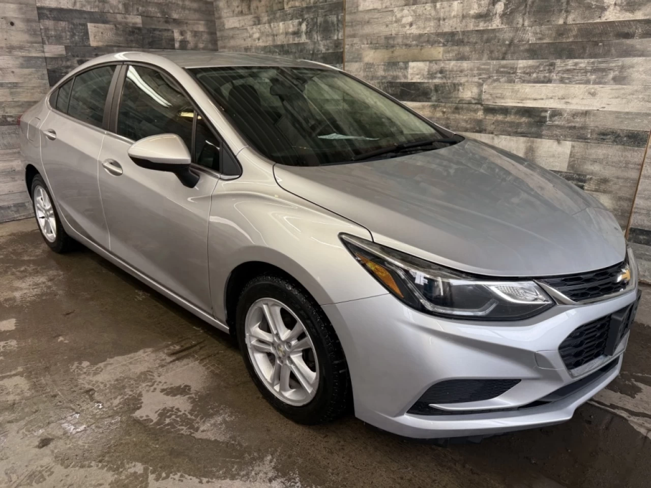 2018 Chevrolet Cruze LT AUTO CAM DE RECUL ** APPROUVÉ À 99.9% ** Main Image