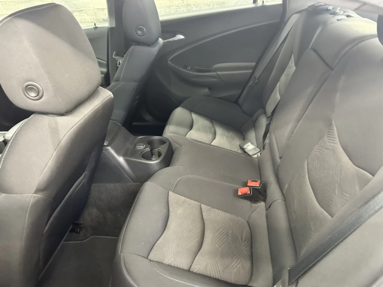 2019 Chevrolet Volt LT HYBRID **APPROUVÉ À 99.9%** Main Image