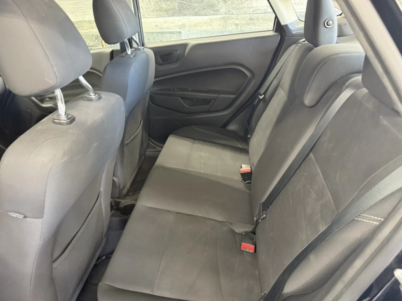 2017 Ford Fiesta SE AUTO BLUTOOTH**APPROUVÉE 99,9%** Main Image