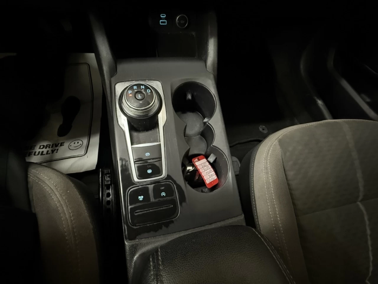 2021 Ford Escape SE AWD CAM DE RECUL ** APPROUVÉ À 99.9%** Main Image