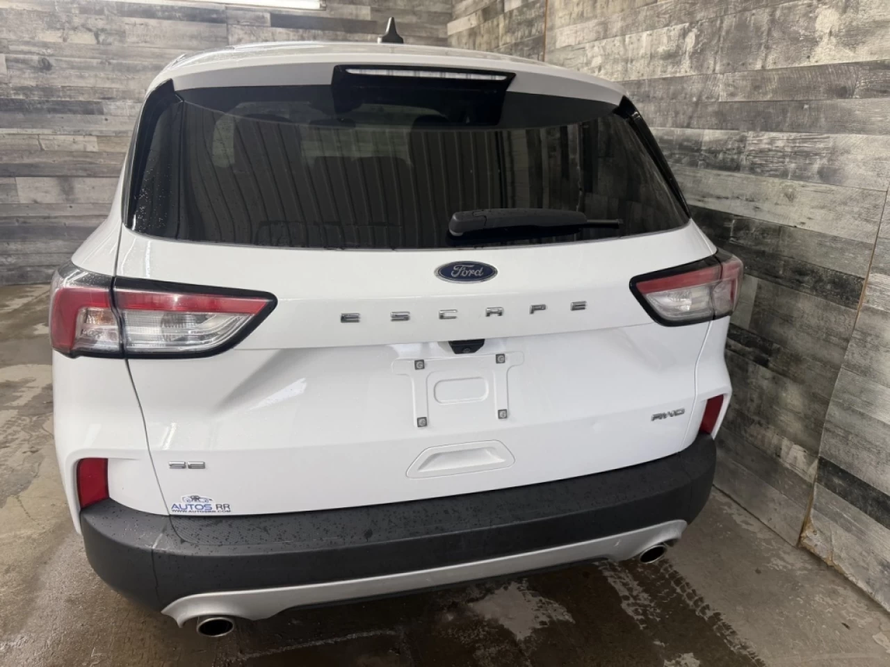 2021 Ford Escape SE AWD CAM DE RECUL ** APPROUVÉ À 99.9%** Main Image