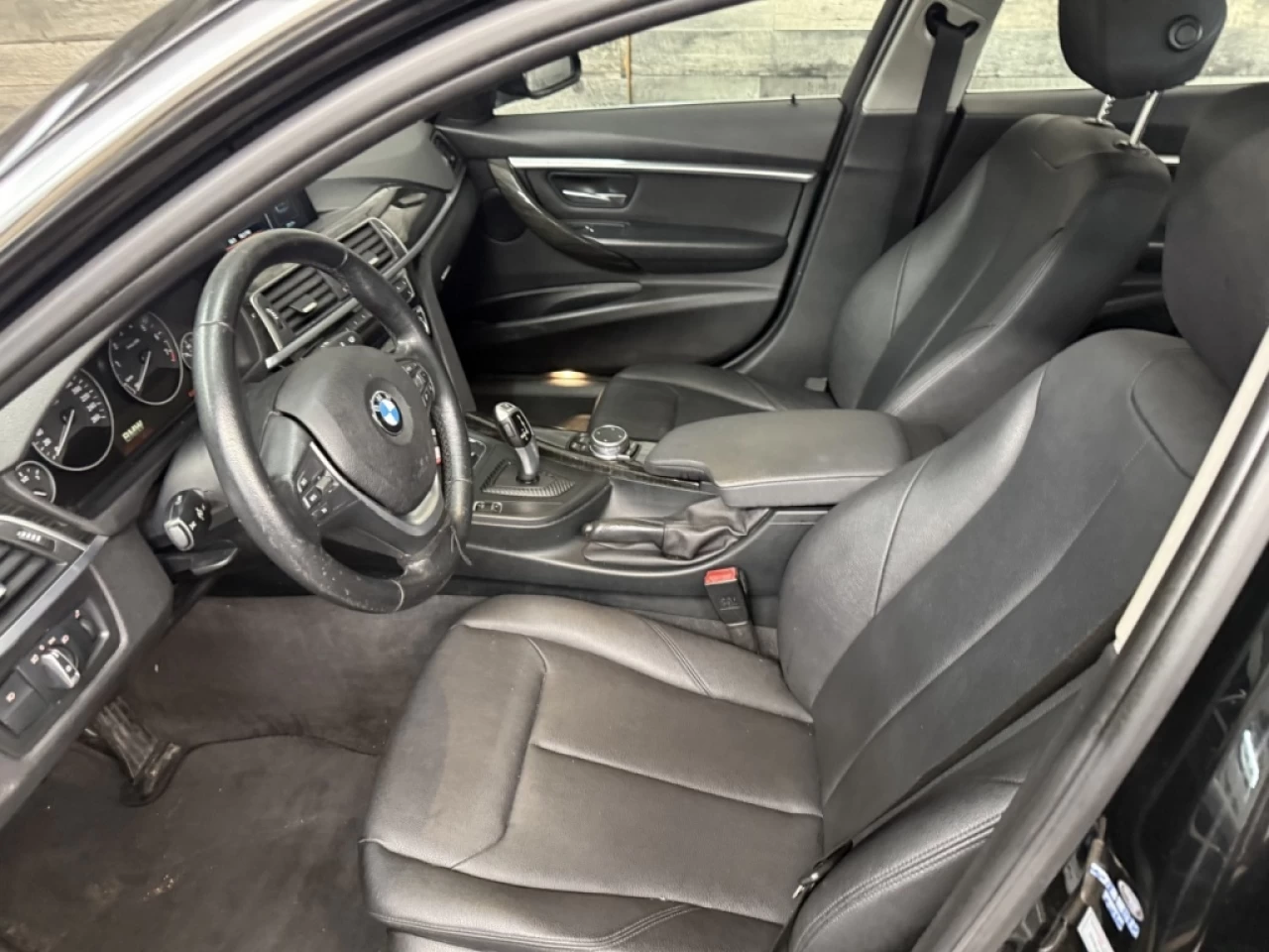 2017 BMW 3 Series 320i xDrive AWD CUIR TOIT **APPRUVÉ À 99.9%** Main Image