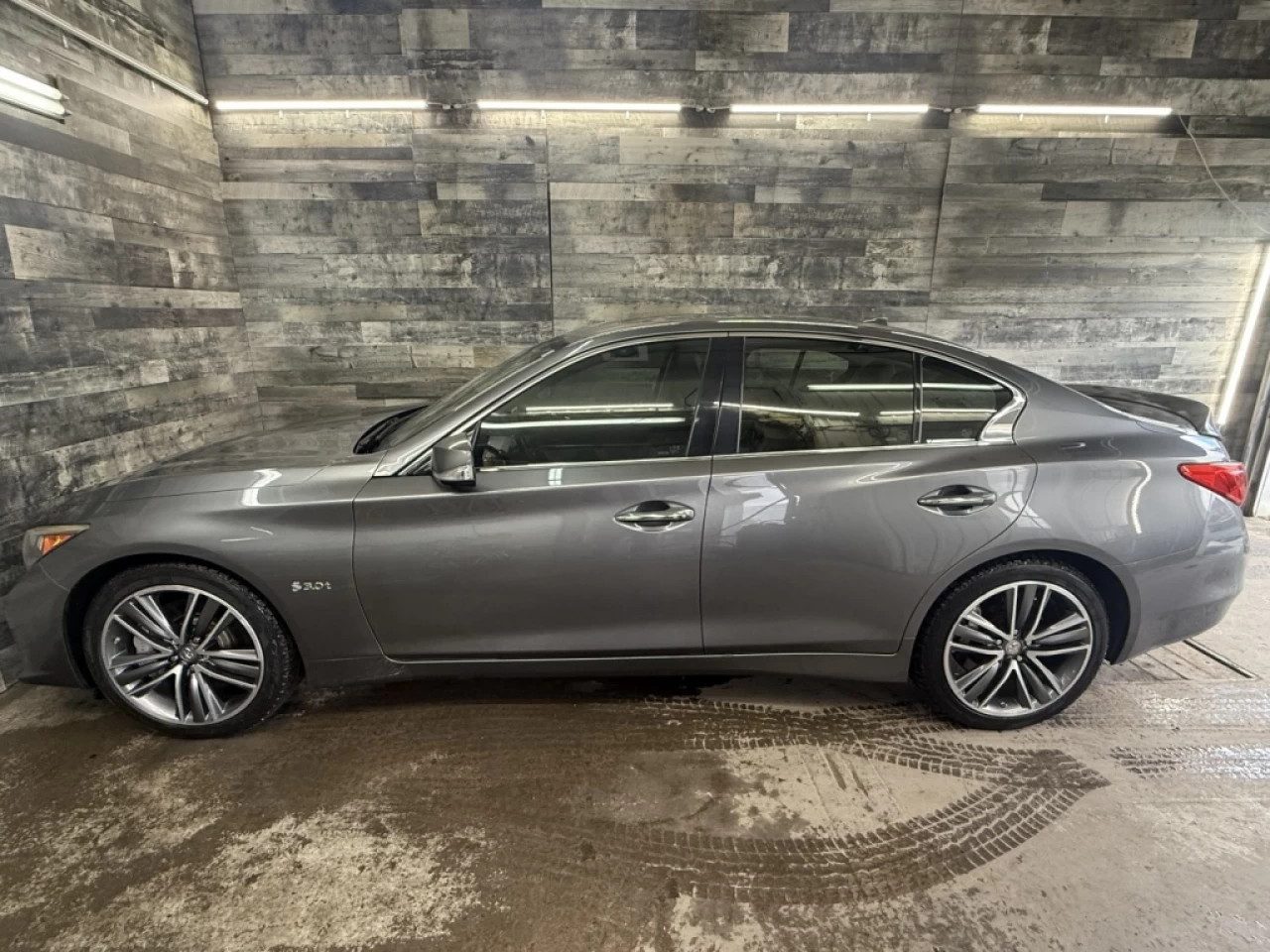 2016 Infiniti Q50 3.0t AWD NAV CUIR TOIT S,CHAUFFANT**APPROUVÉE 99,9 Main Image